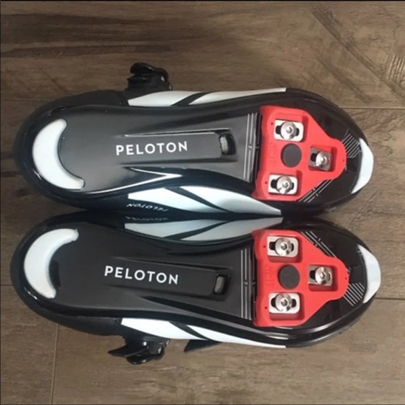 Peloton Cycling Shoes w/Cleats - Picture 2 of 2